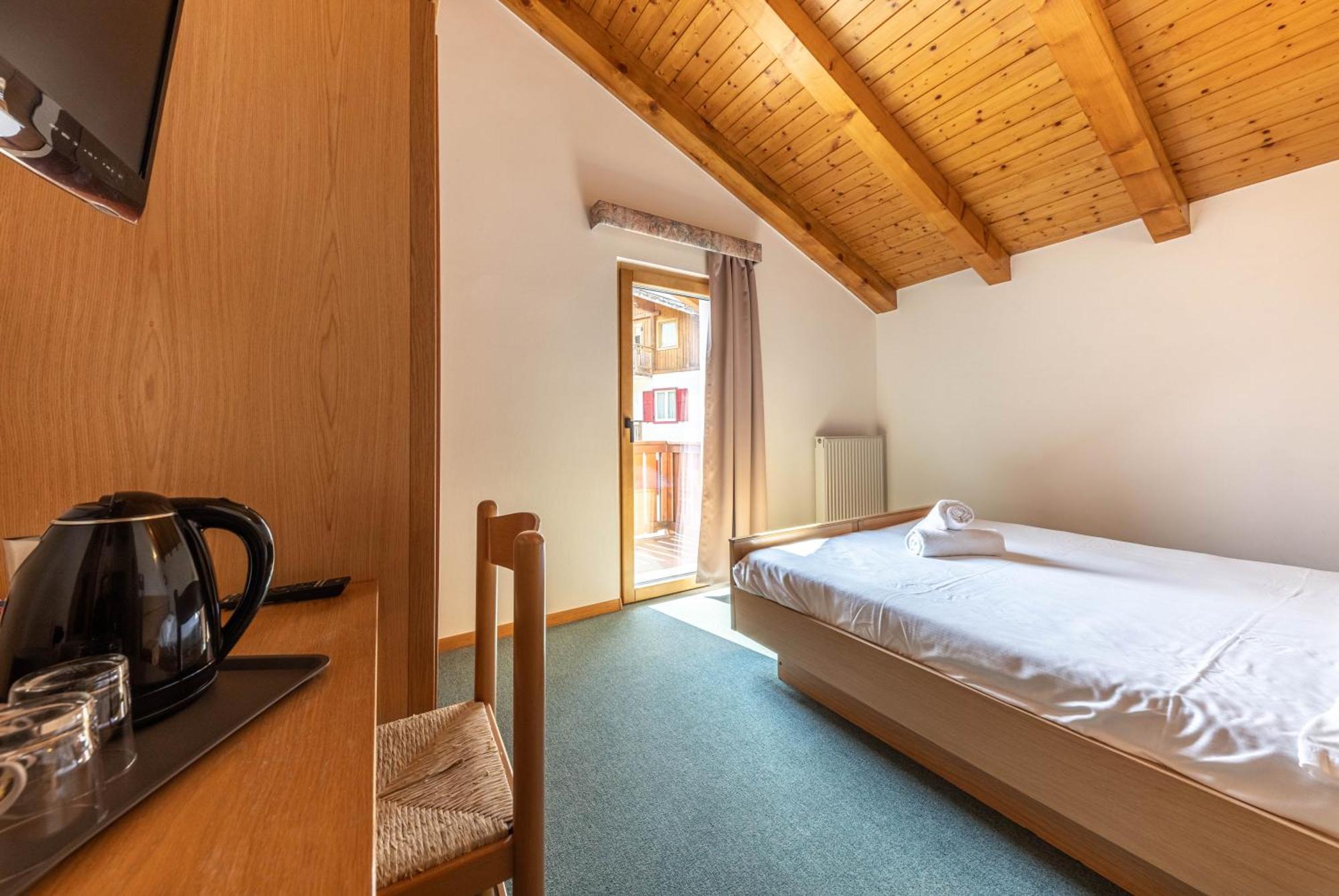 Hotel Laste' Caldes Экстерьер фото