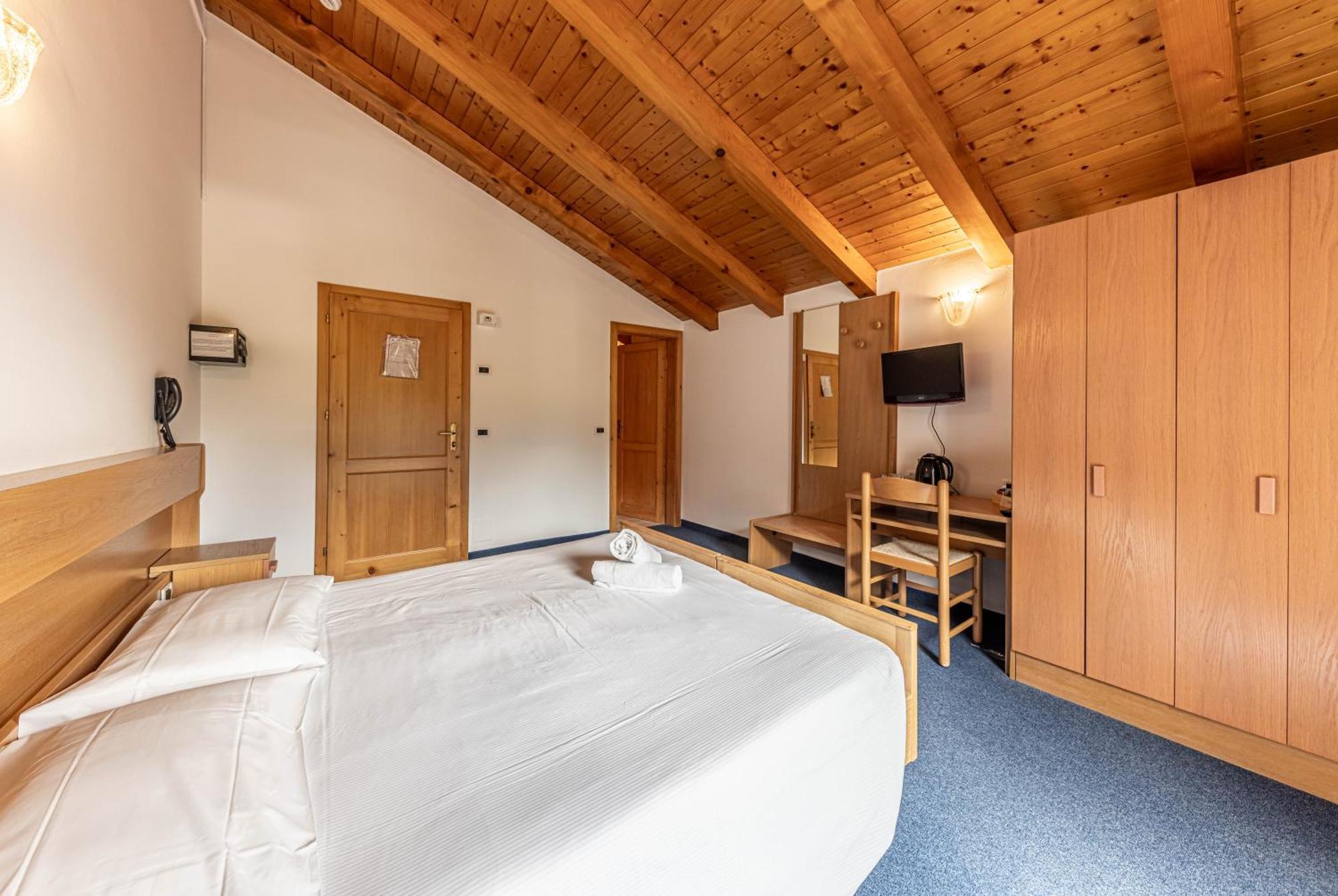 Hotel Laste' Caldes Экстерьер фото